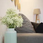 Arroka Suite Apartment